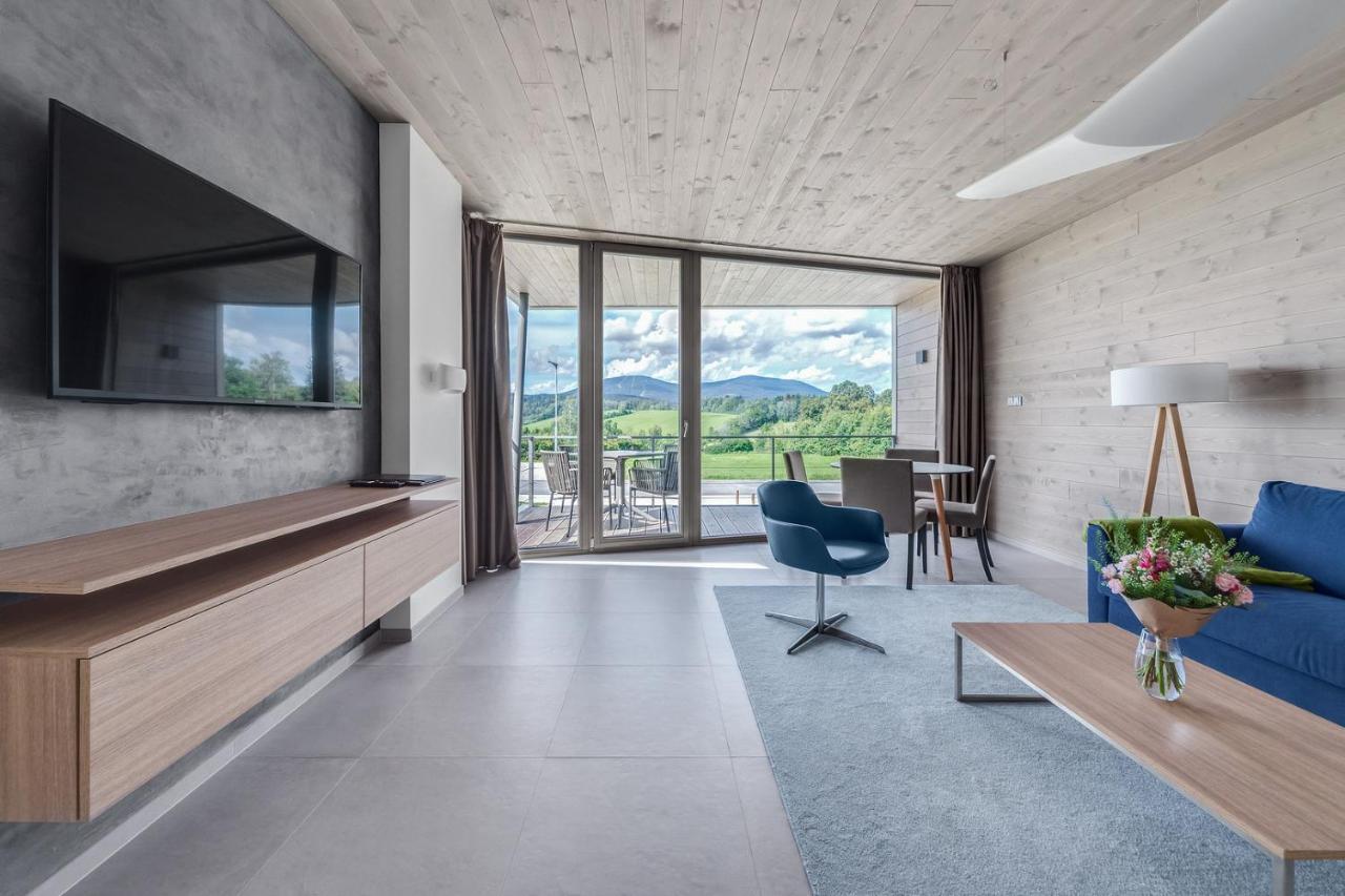 Apartmany Hradecek Mlade Buky Exterior photo